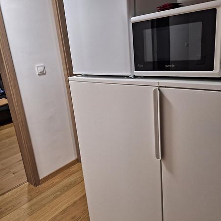 Guesthouse Flower Любляна Екстер'єр фото