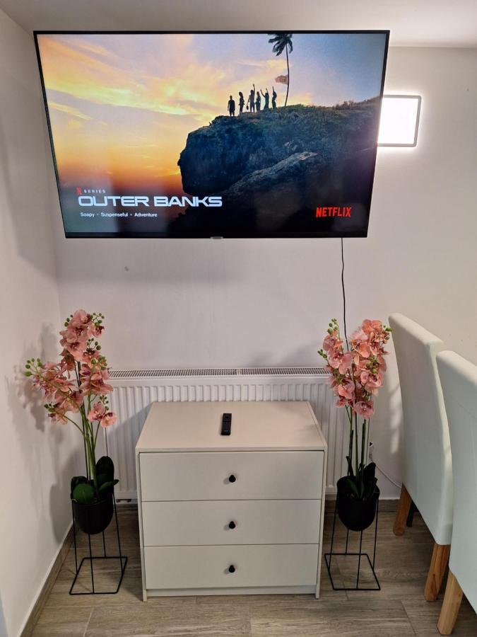 Guesthouse Flower Любляна Екстер'єр фото