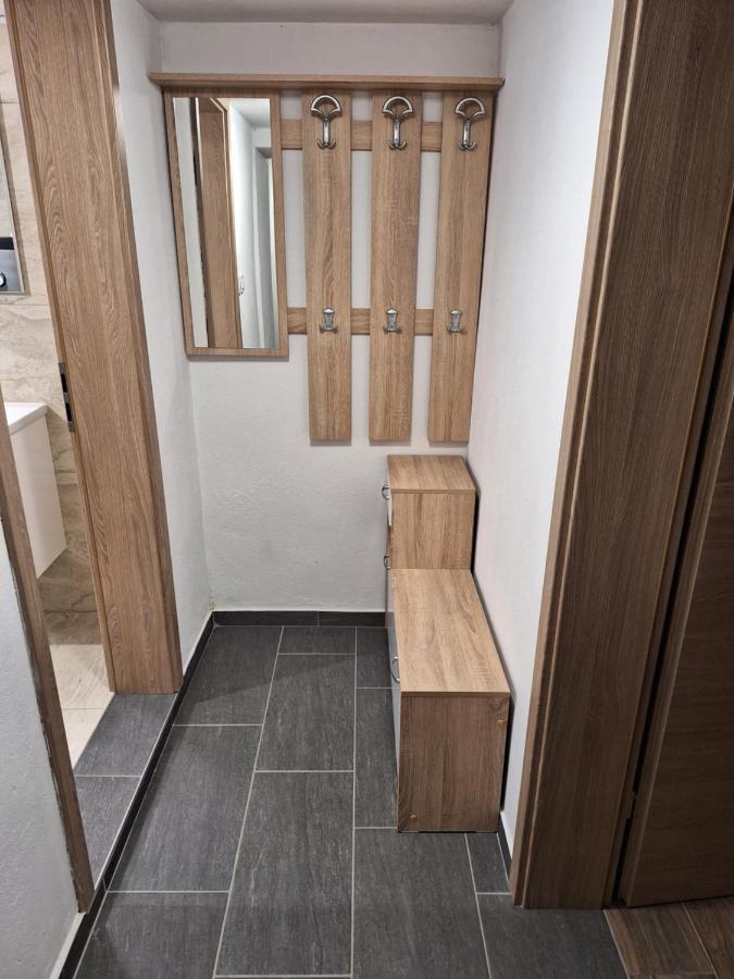 Guesthouse Flower Любляна Екстер'єр фото